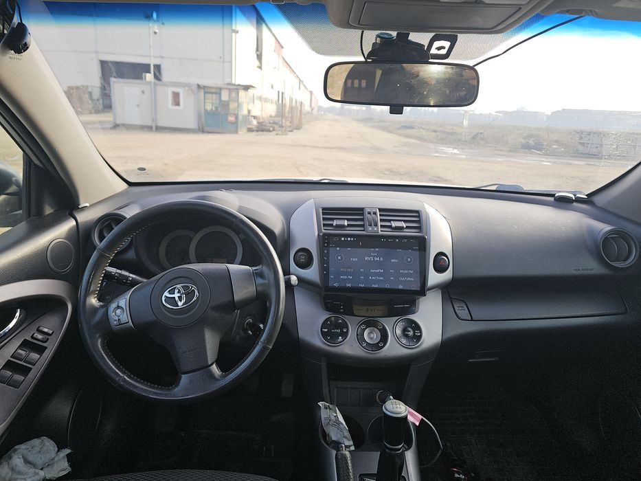Toyata rav4  benzină +gpl