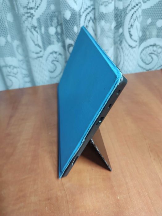 Tableta Microsoft Surface Windows RT 32Gb model 1516