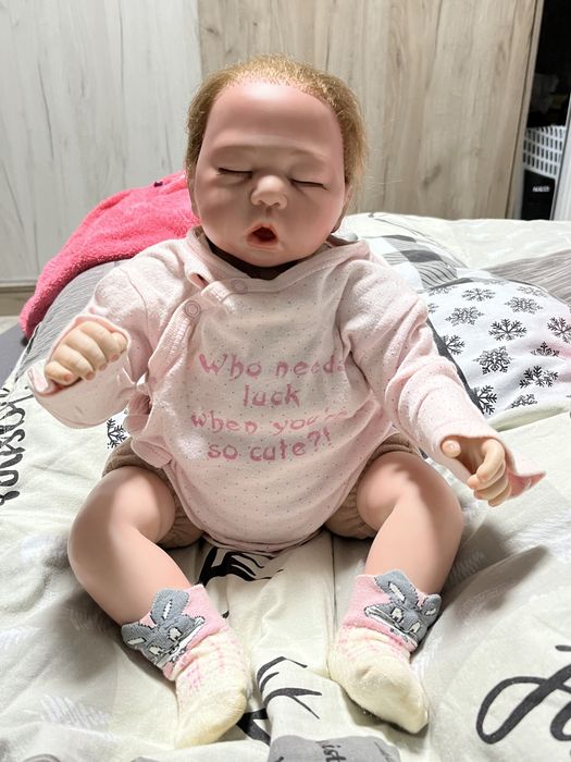 Реалистично бебе кукла