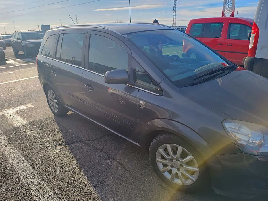 Vând sau schimb cu golf 5