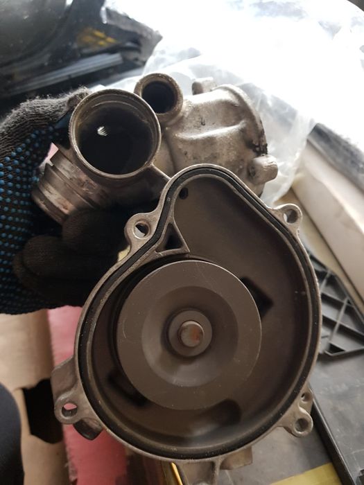 Помпа на BMW X5 E70
