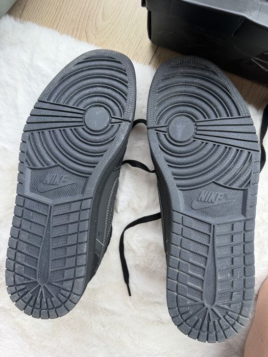 Jordan 1 travis scott black phantom