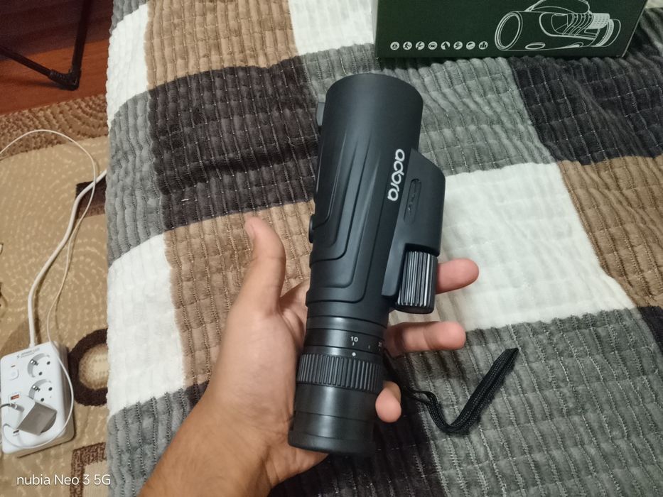 Monocular Telescope