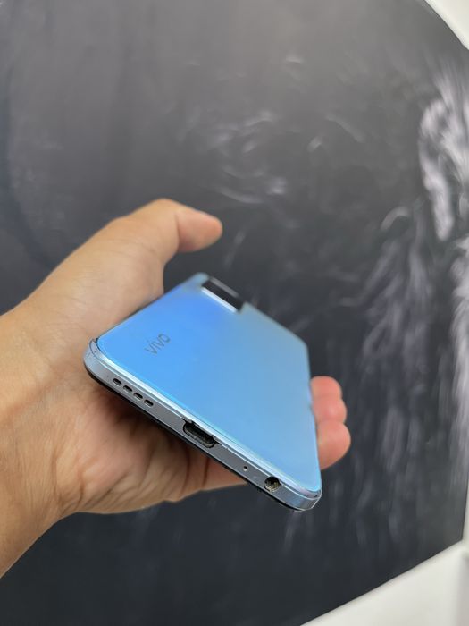 Vivo y 33s 64 GB