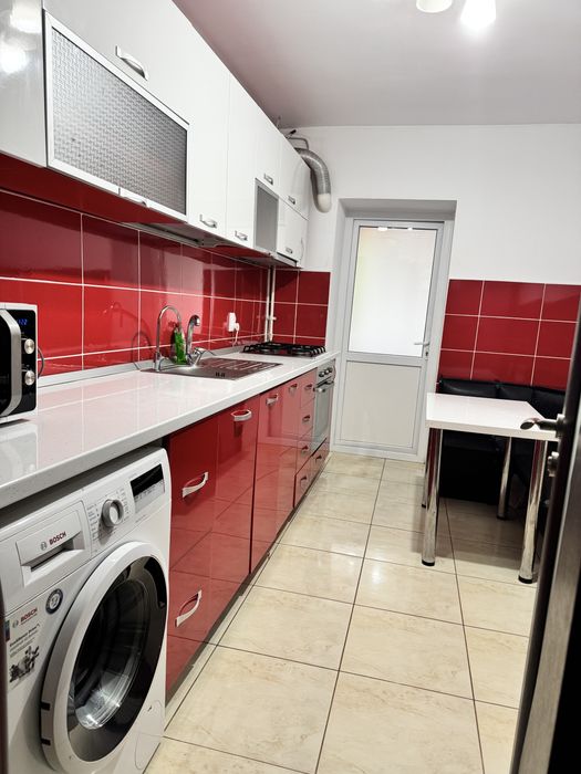 Inchiriez apartament
