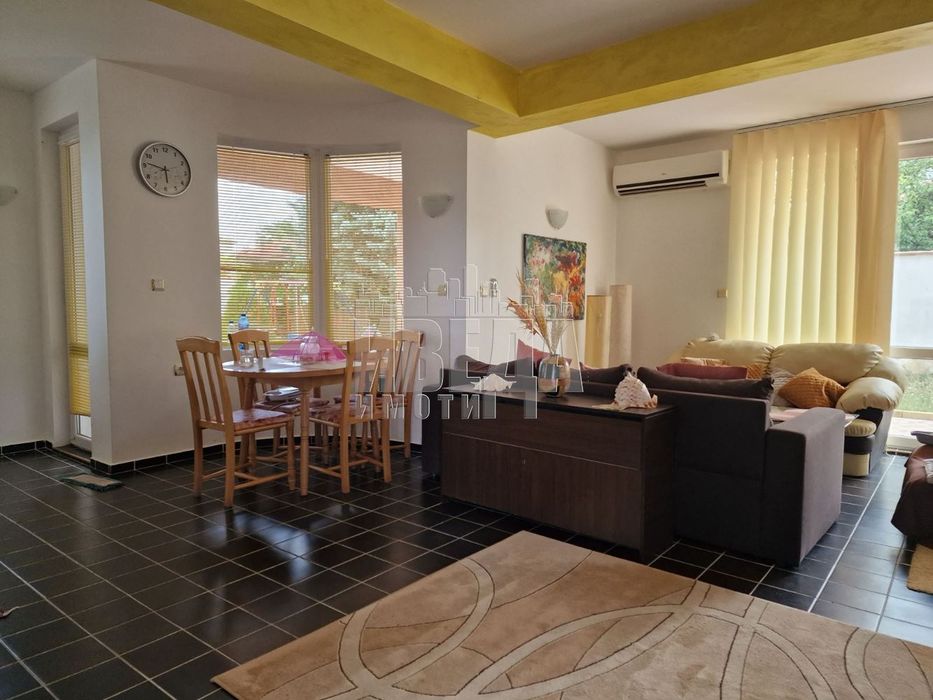 Къща в Варна, област-с.Близнаци площ 147