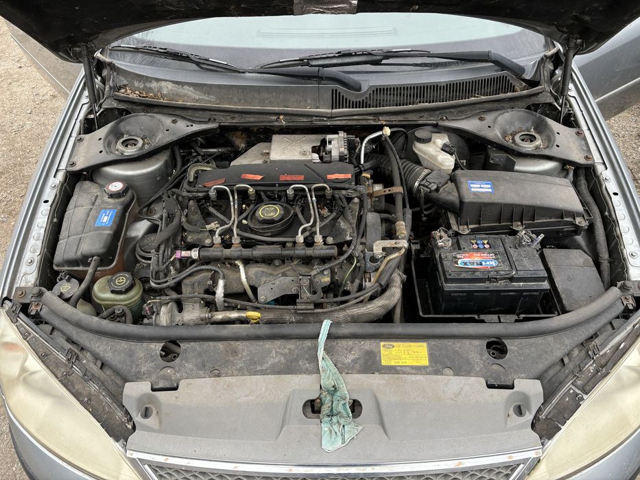 Форф Мондео 2.0д теглич chia за части. Може и цял.