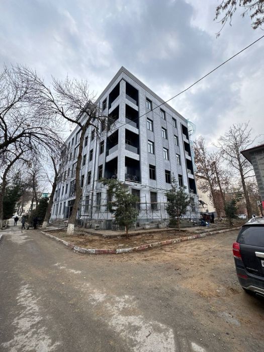 Продается отдельно стоящее здание 5 этажей 2390квМ 5 соток Чиланзар 21