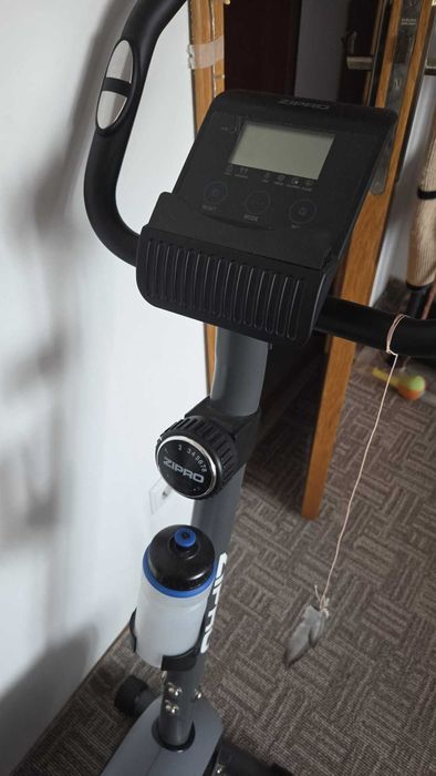 Bicicleta fitness Zipro Beat, Volanta 6k