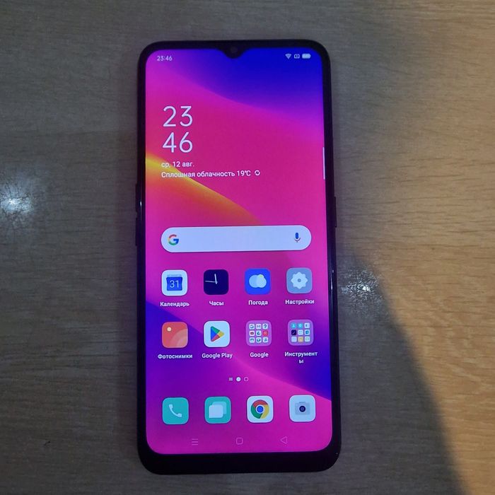 Продам смартфон OPPO.