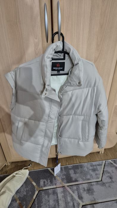 Продаю куртку новая