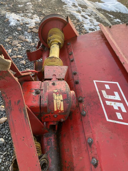 Tocator resturi vegetale JF 160