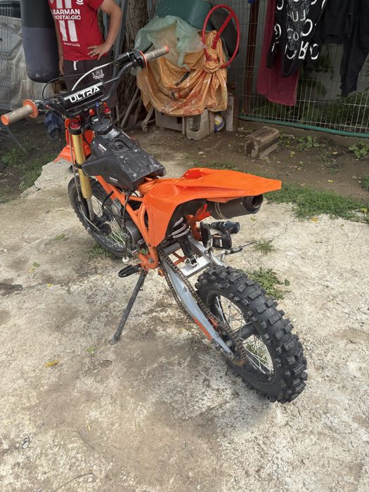 Vand cross defect/pe piese