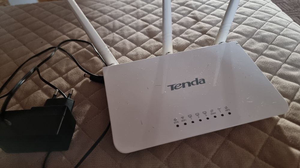 Бепроводной маршрутизатор. Вайфай роутер. Wifi