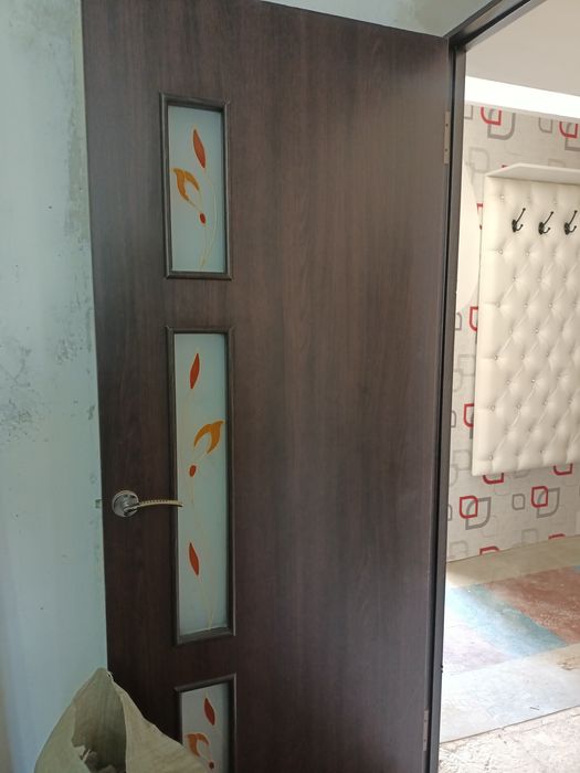 Меж комнатные двери