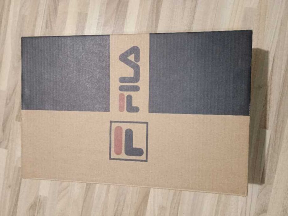 Нови сникърси FILA