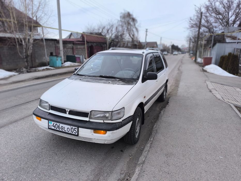 Митсубиси спес вагон