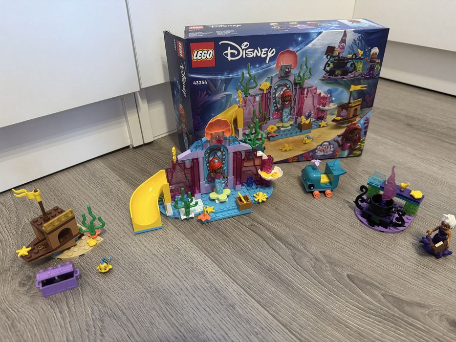 LEGO Disney - Pestera de cristal a lui Ariel (43254)
