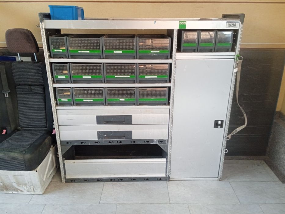 Инструментальный шкаф bott