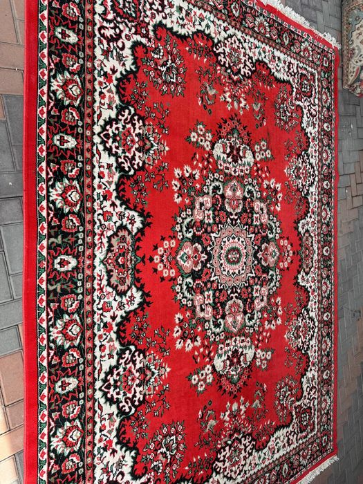 Продам ковры в отличном состоянии