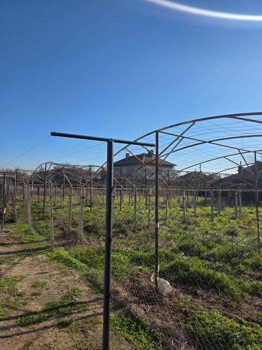 4 стари оранжерии търсят своя нов собственик