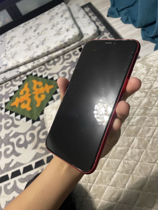 iPhone XR продам