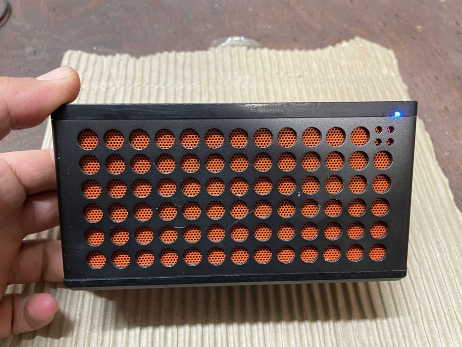 Bluetooth , преносима , джобна колонка , тонколона