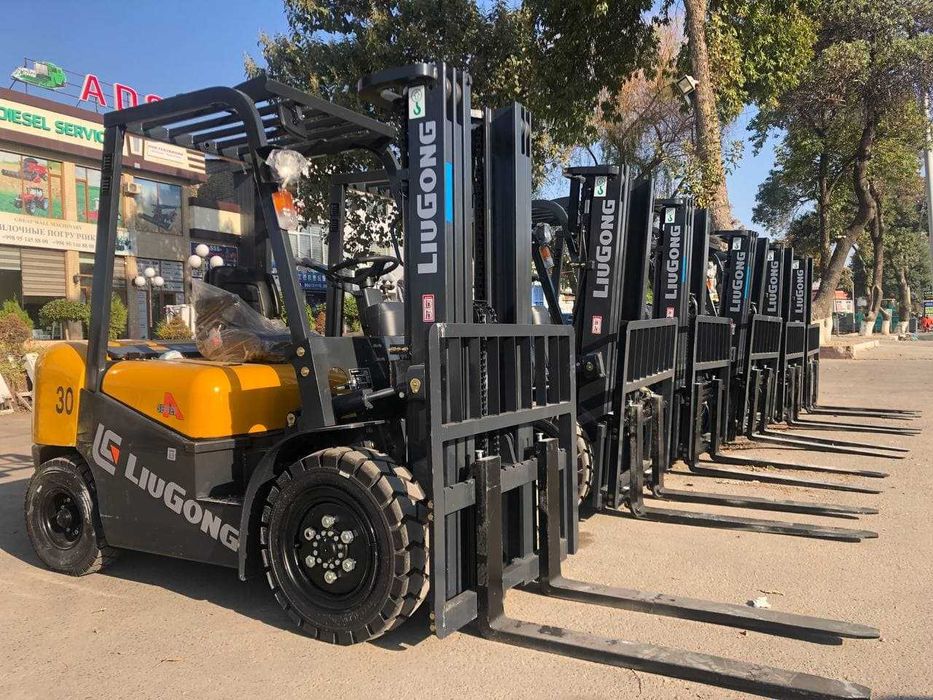 Автокара Вилочный погрузчик 3т 4.5м