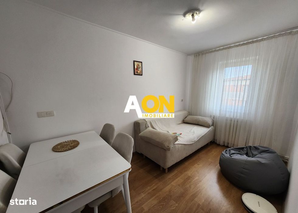 De vanzare apartament 3 camere zona Cetate