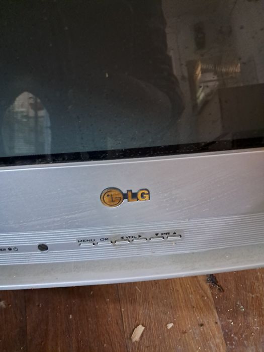 Продам тв.5000тен.пульта нет.в рабочем состоянии