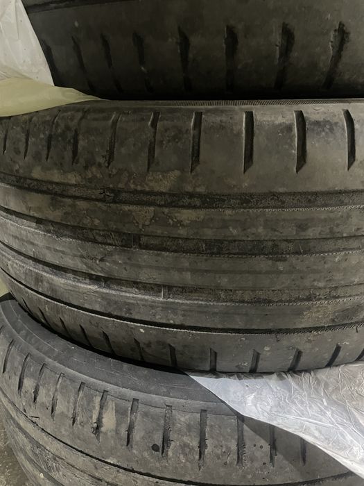 Продам резину в хорошем состояние