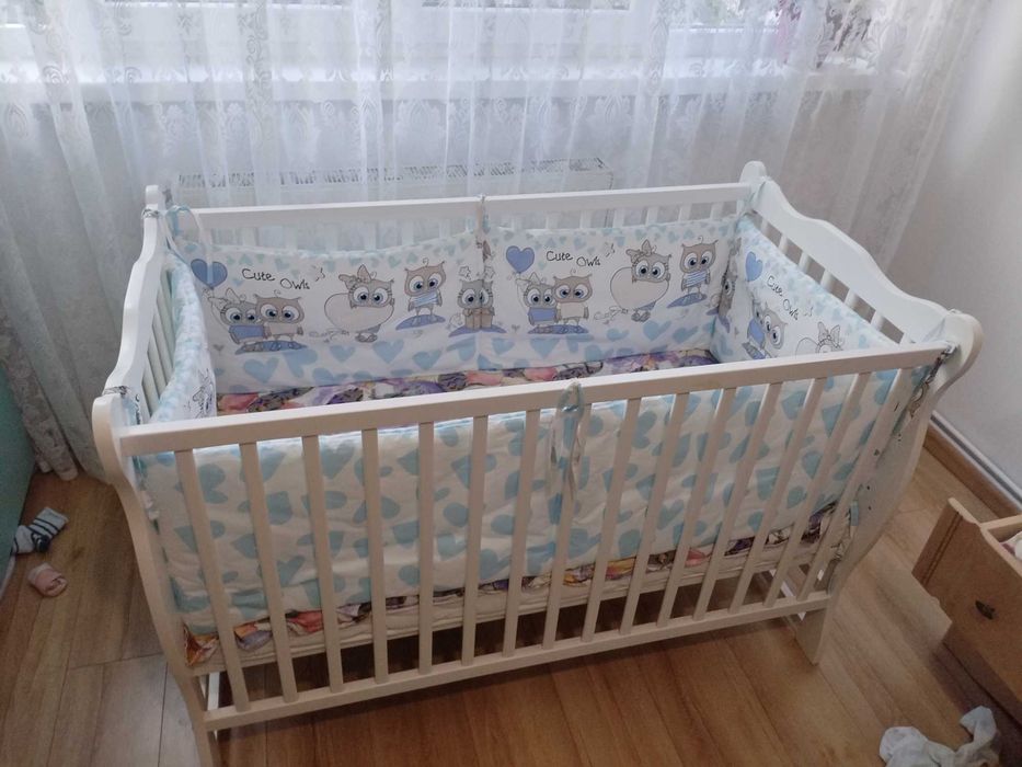 Patut bebe nou lemn masiv