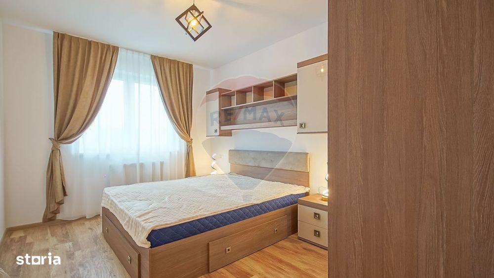 Apartament cu 3 camere, prima închiriere, în zona Tractorul