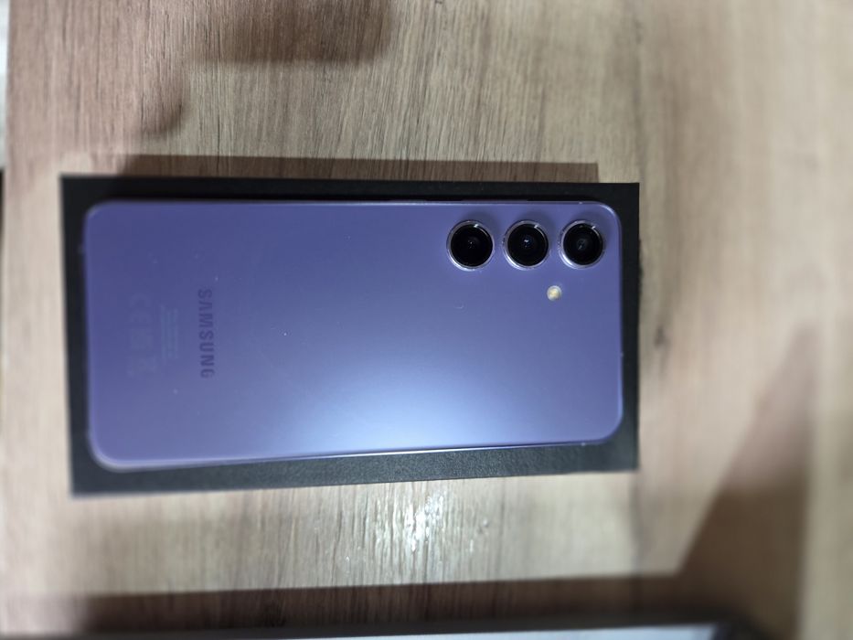 Samsung Galaxy S24 Неразличим от нов!