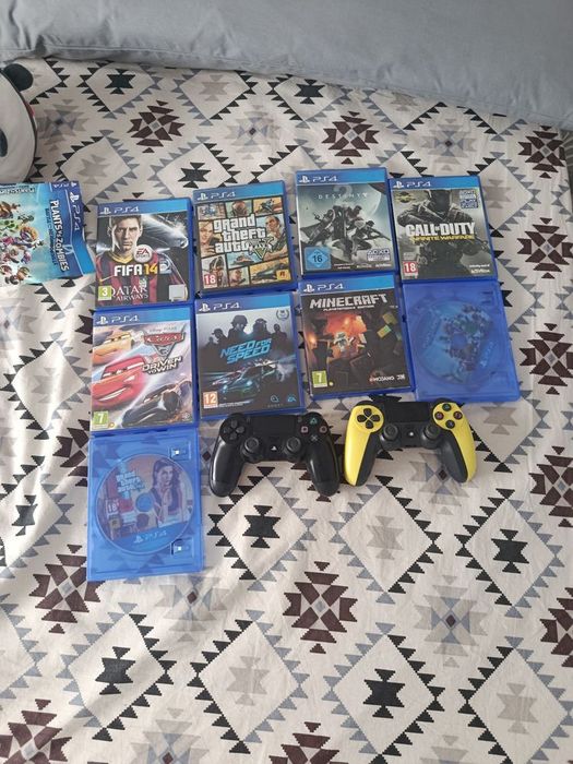 Vând ps 4 slimn.
