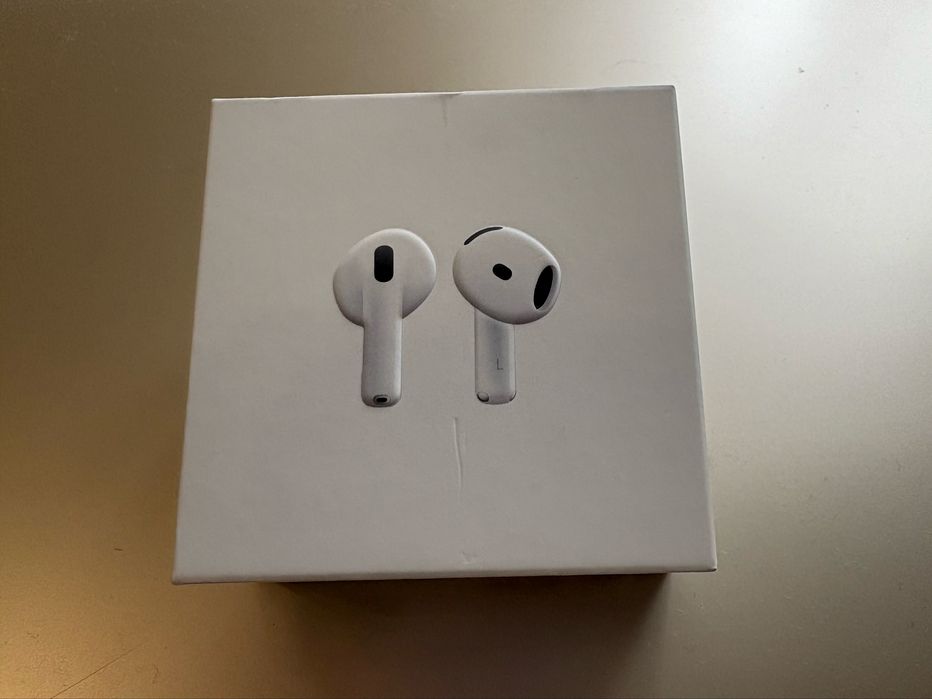 Apple AirPods 4