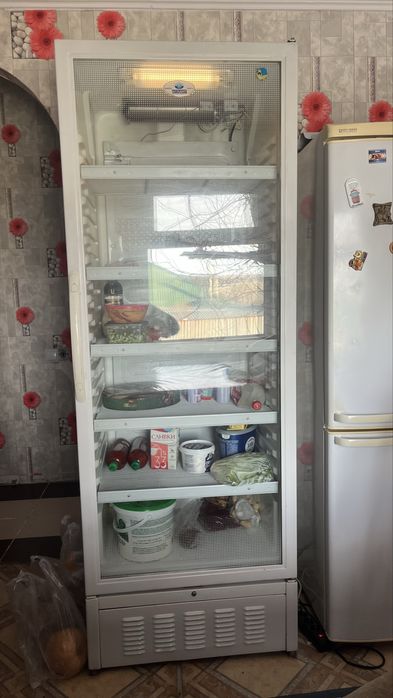 витринный холодильник