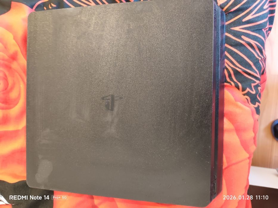 Vând PS4 slim 1 Terra