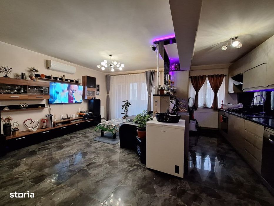 Apartament cu 3 camere, 68 mp, balcon, zona Eroilor — fotografia 3