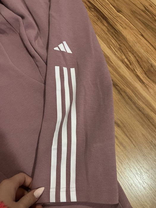 Adidas спортно облекло