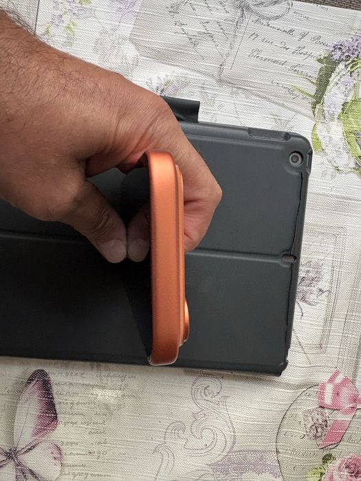 IPhone 17 pro 256гб Cosmic Orange