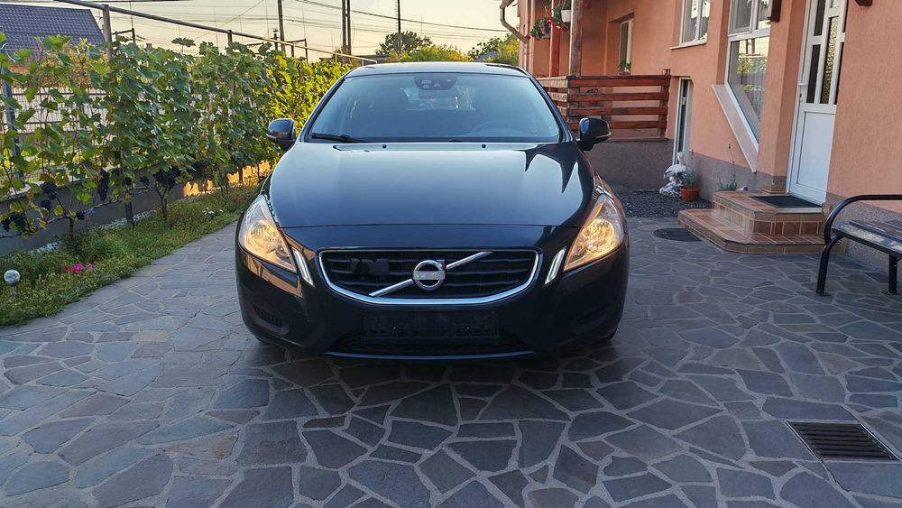 Volvo v60 D2 1.6 D 114 cp 2013