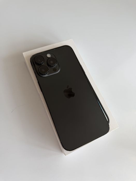 Продается айфон 14про макс очень в хорошем цвете