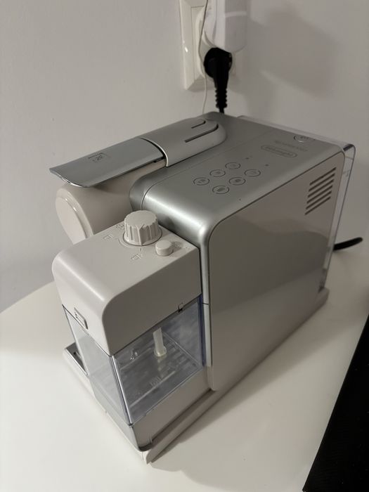 Espressor Nespresso Lattissima Touch