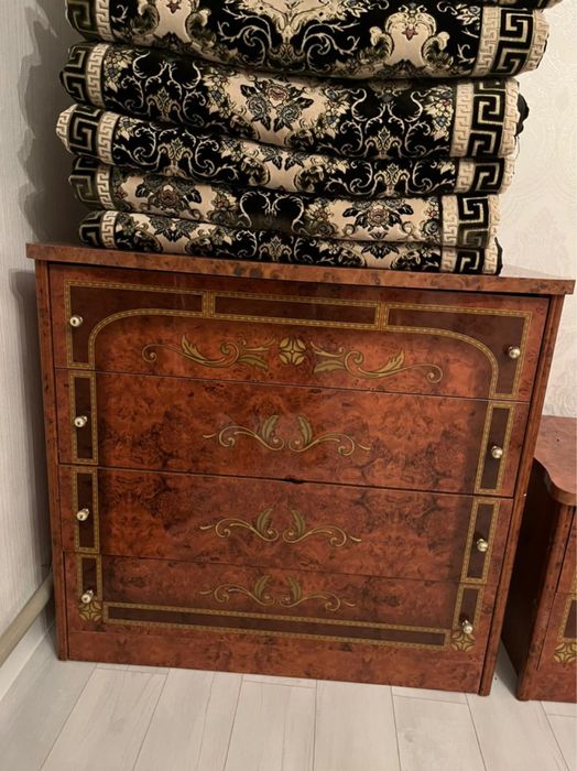 Спальный гарнитур