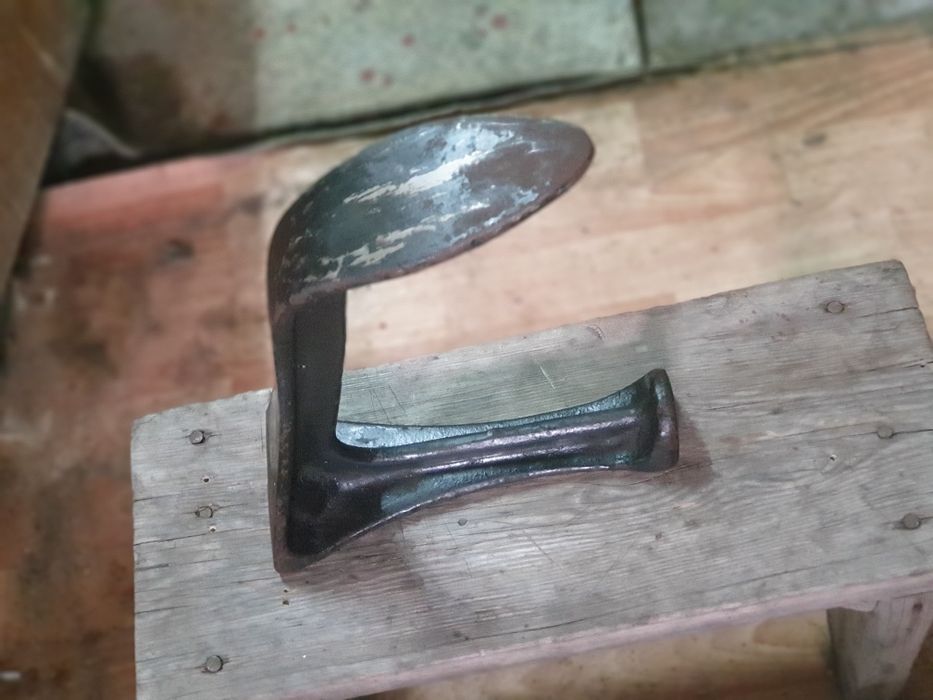 Продам сапожную лапу