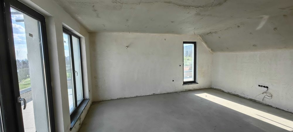 Продава се Тристаен апартамент в Стара Загора, Казански - изток - 165 кв.м за 556 €/кв.м - Снимка #3