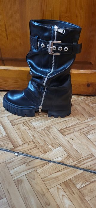 Продам обувь новая