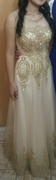 Вечерние платья.