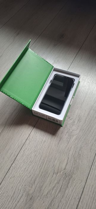 Vând iPhone 13 in stare buna